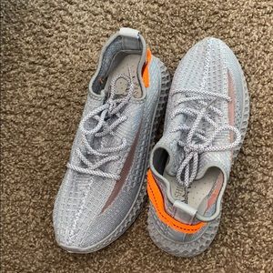 Running sneakers, barley used. Size 8